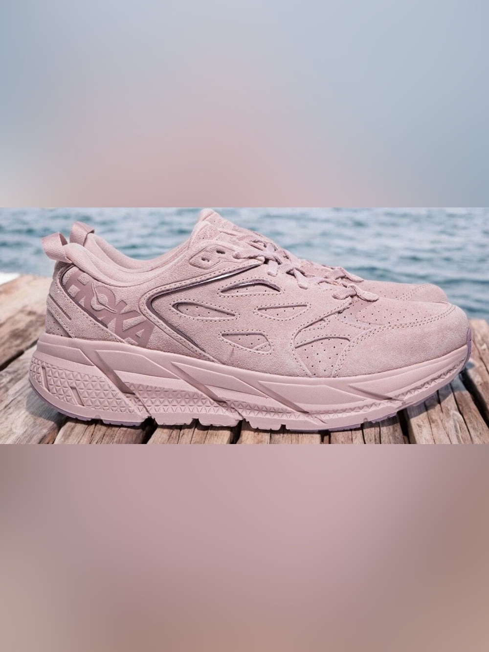 Hoka Clifton sued “pale mauve”